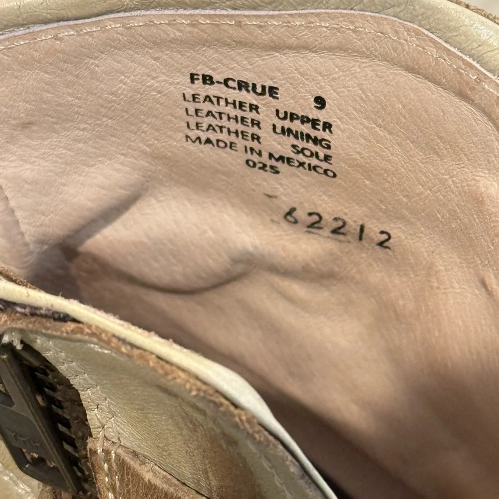 Women’s FREEBIRD Crue distressed leather boots- Ice. Size 9 - Picture 10 of 11